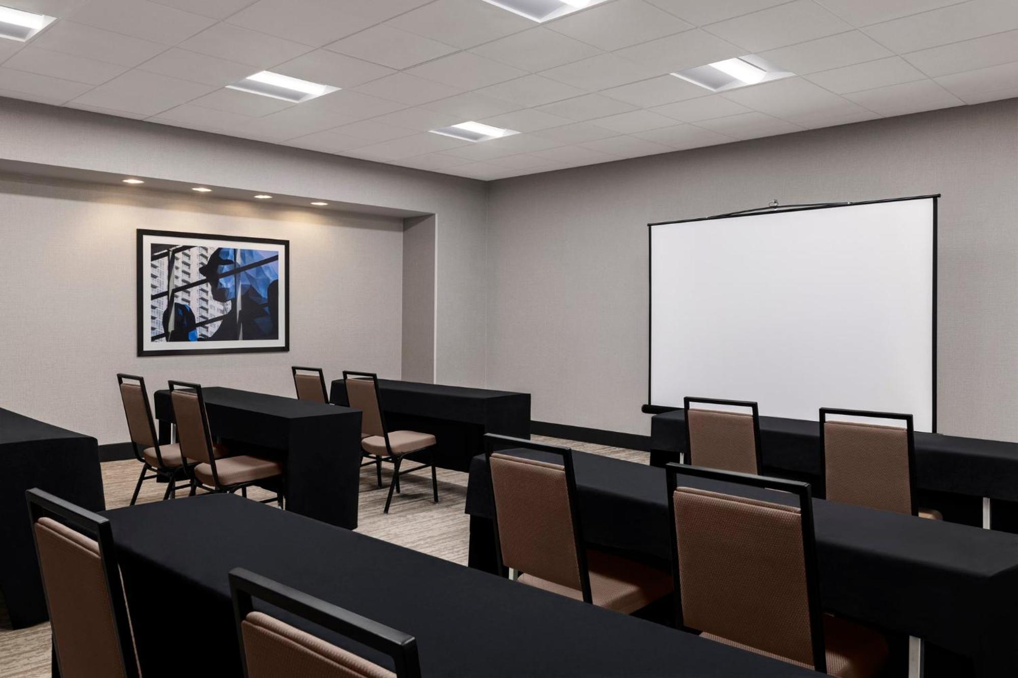 Holiday Inn Denver East By Ihg Εξωτερικό φωτογραφία